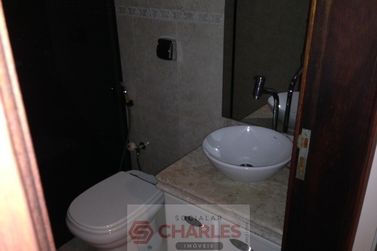 Casa &agrave; venda - 800m&sup2; - Centro