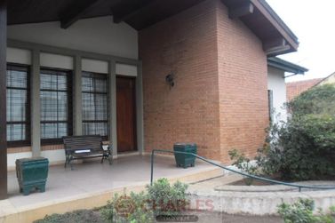 Casa &agrave; venda - 600m&sup2; - Centro