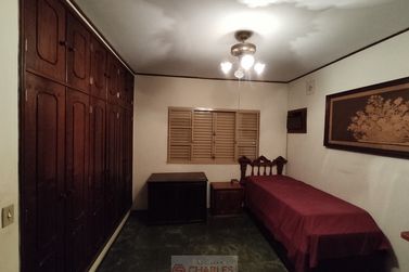 Casa &agrave; venda - 203m&sup2; - Centro