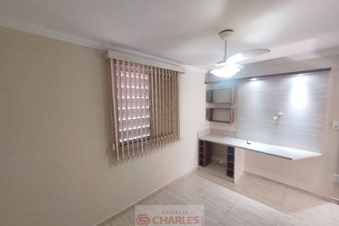 Apartamento para alugar - 48m&sup2; - Centro