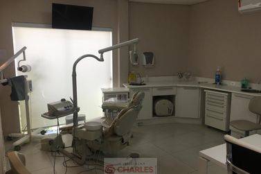 Sala Comercial &agrave; venda - 160m&sup2; - Centro