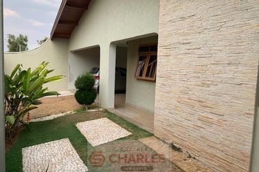 Casa &agrave; venda - 220m&sup2; - Centro