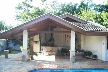 Casa &agrave; venda - 425m&sup2; - Centro