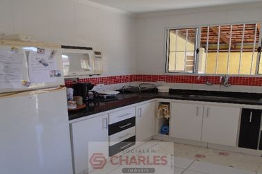 Casa &agrave; venda - 100m&sup2; - Centro