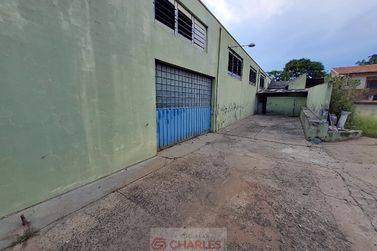 Sal&atilde;o Comercial para alugar - 407m&sup2; - Centro