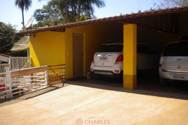 S&iacute;tio &agrave; venda - 300m&sup2; - Centro