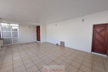 Casa &agrave; venda - 350m&sup2; - Centro