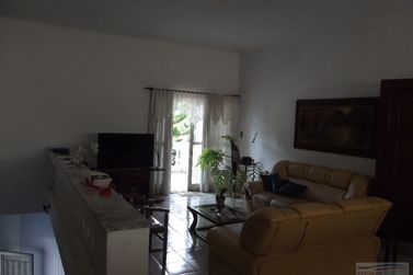 Casa &agrave; venda - 360m&sup2; - Centro