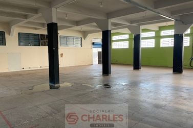 Sal&atilde;o Comercial &agrave; venda - 605m&sup2; - Centro