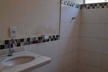 Casa &agrave; venda - 10m&sup2; - Centro