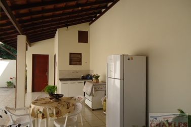 Casa &agrave; venda - 200m&sup2; - Centro