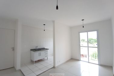 Apartamento para alugar - 46m&sup2; - Centro