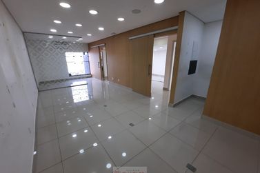 Sala Comercial para alugar - 114m&sup2; - Centro
