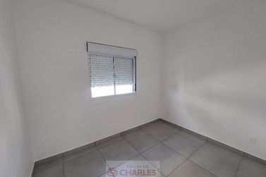 Apartamento para alugar - 48m&sup2; - Centro