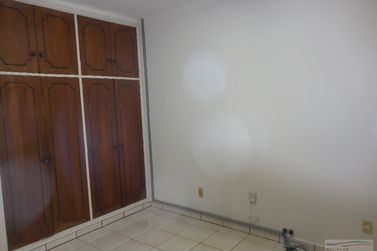 Casa &agrave; venda - 201m&sup2; - Centro