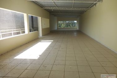Sala Comercial &agrave; venda - 450m&sup2; - Centro