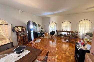 Casa &agrave; venda - 261m&sup2; - Centro