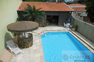 Casa &agrave; venda - 335m&sup2; - Centro