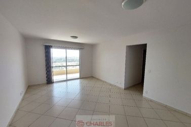 Apartamento para alugar - 105m&sup2; - Centro