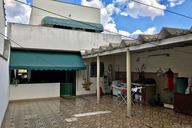 Casa &agrave; venda - 255m&sup2; - Centro