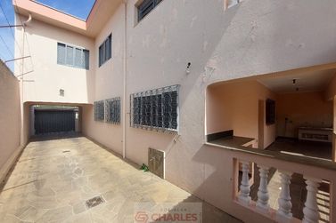 Casa para alugar - 268m&sup2; - Centro
