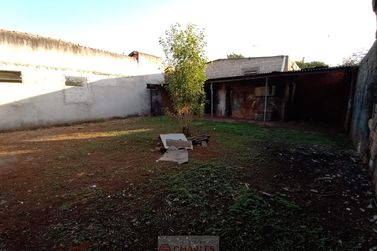 Sal&atilde;o Comercial para alugar - 75m&sup2; - Centro