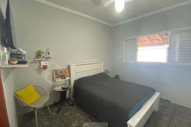 Casa &agrave; venda - 250m&sup2; - Centro