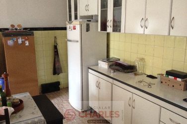 Casa &agrave; venda - 300m&sup2; - Centro