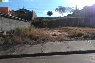 Terreno &agrave; venda - 10m&sup2; - Centro