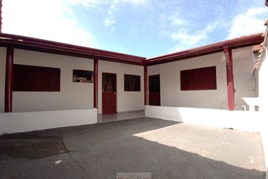 Casa para alugar - 77m&sup2; - Centro