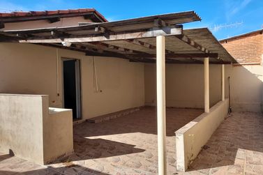 S&iacute;tio &agrave; venda - 10m&sup2; - Centro