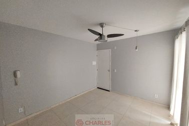 Apartamento para alugar - 52m&sup2; - Centro