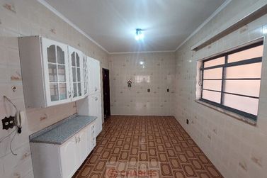 Casa para alugar - 268m&sup2; - Centro