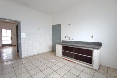 Casa para alugar - 107m&sup2; - Centro