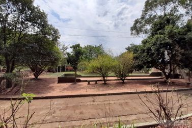 S&iacute;tio &agrave; venda - 160m&sup2; - Centro