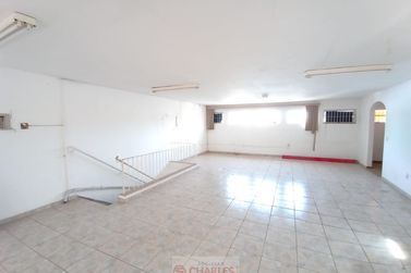 Sal&atilde;o Comercial para alugar - 180m&sup2; - Centro