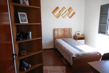 Casa &agrave; venda - 356m&sup2; - Centro