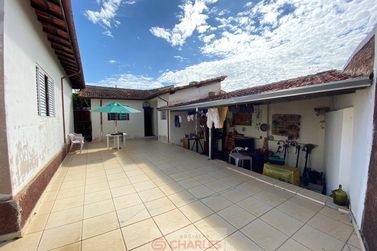 Casa &agrave; venda - 261m&sup2; - Centro