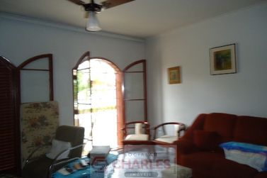 Casa &agrave; venda - 220m&sup2; - Centro