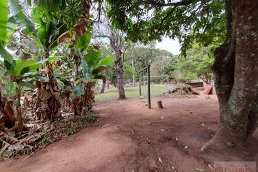 S&iacute;tio &agrave; venda - 160m&sup2; - Centro