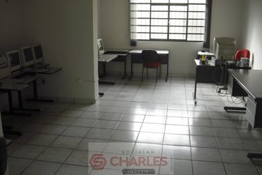 Sala Comercial &agrave; venda - 670m&sup2; - Centro