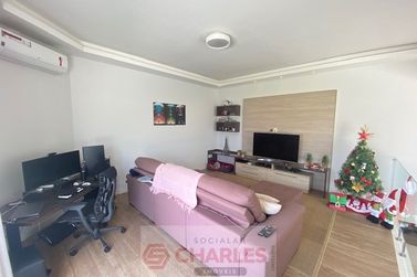 Casa &agrave; venda - 220m&sup2; - Centro