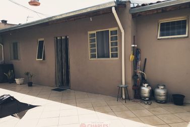 Casa &agrave; venda - 100m&sup2; - Centro