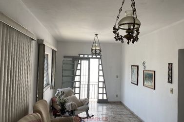 Casa &agrave; venda - 204m&sup2; - Centro