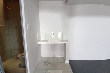 Sal&atilde;o Comercial para alugar - 190m&sup2; - Centro