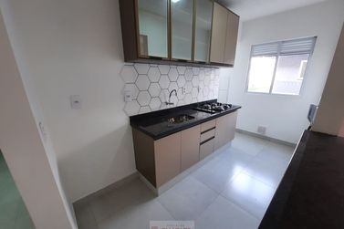 Apartamento para alugar - 54m&sup2; - Centro