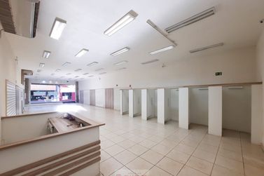Sala Comercial para alugar - 194m&sup2; - Centro