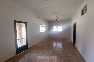 S&iacute;tio &agrave; venda - 345m&sup2; - Centro