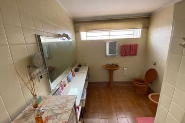 Casa &agrave; venda - 276m&sup2; - Centro