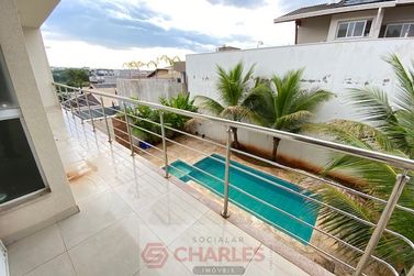 Casa &agrave; venda - 369m&sup2; - Centro